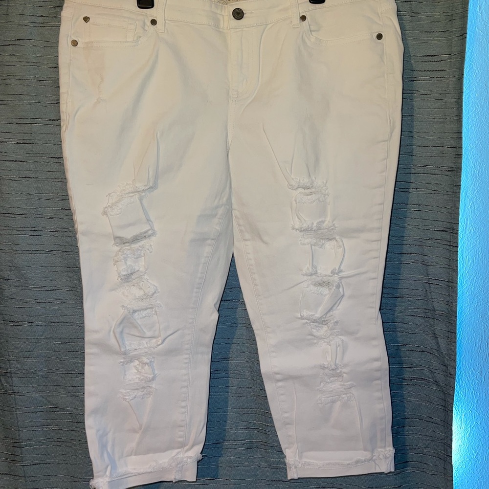 White Torrid Ripped Capris Jeans